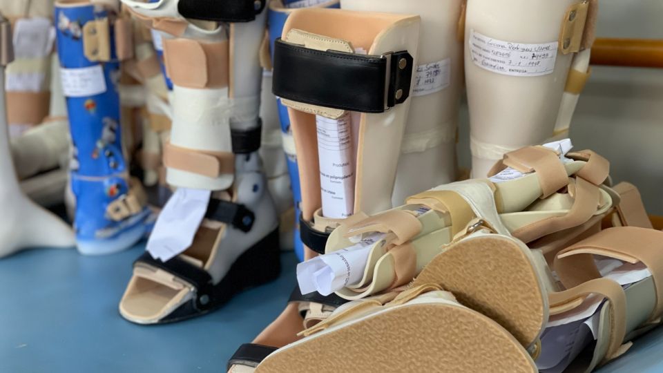Crer entrega 400 dispositivos ortopédicos durante ação itinerante em Rio Verde